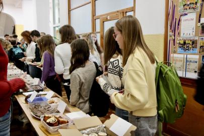 Jak žijí naši hrdinové, je na nás