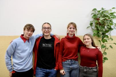 Jak žijí naši hrdinové, je na nás