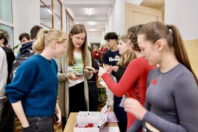 Jak žijí naši hrdinové, je na nás