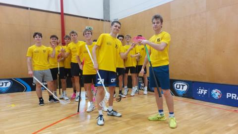 Okresní finále ve florbalu - chlapci - střední školy