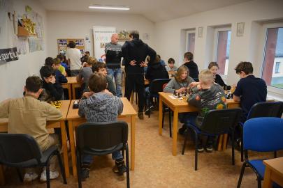 Nová šachová generace zahajuje jízdu
