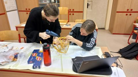 Těsně zvítězil „Trojúhelník smrti“