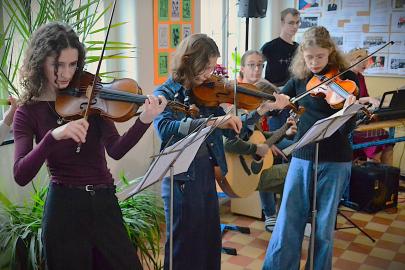 Zpívání na schodech