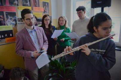 Zpívání na schodech