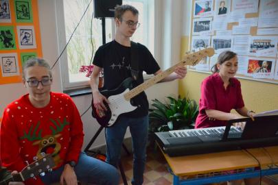 Zpívání na schodech