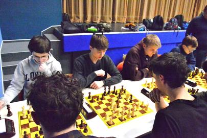 Malí šachisté nadějně, velcí hojně