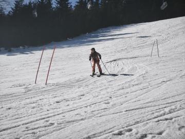1.A se vrátila z lyžáku!