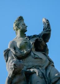 Tercie byla poznávat sochy Ctností a Neřestí