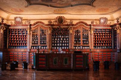 Tercie byla poznávat sochy Ctností a Neřestí