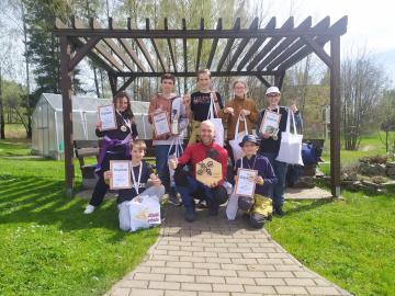 NAŠI VČELAŘÍCI JSOU NEJLEPŠÍ V KRAJI!