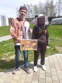 NAŠI VČELAŘÍCI JSOU NEJLEPŠÍ V KRAJI!