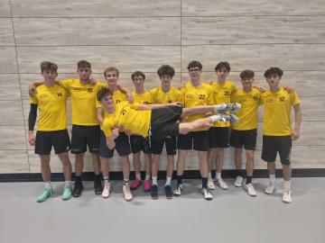 Basketbalisté zahájili středoškolské hry vítězně