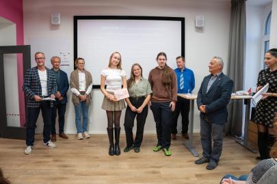 Naši studenti proměnili starou továrnu v únikovku s kavárnou!